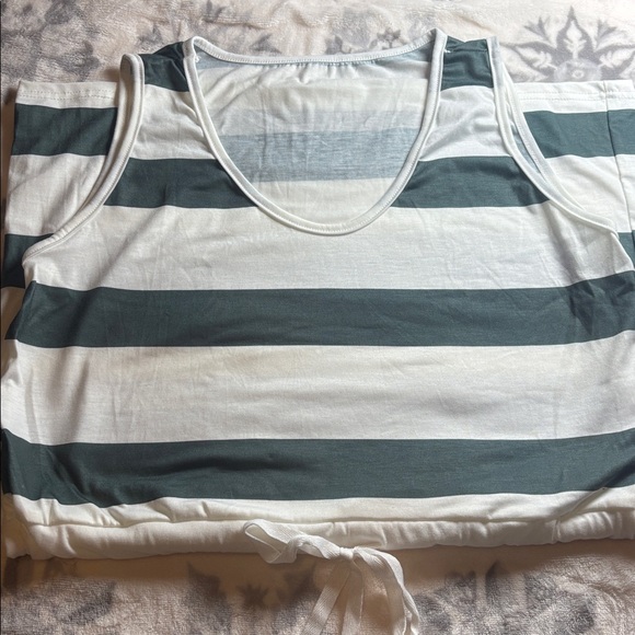 NWT Dress ๐ for beach ๐๏ธ green and white color. box 4 - Picture 5 of 14